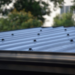 Abri de jardin en bois composite 28mm gris clair 14,75m² PREMIUM - Woodlife Garden