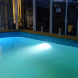 Spot halogène 100W pour piscine - kit complet - Ubbink