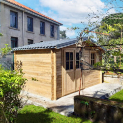 Abri de jardin 12m² PLUS en bois 40mm traité teinté marron Gardy Shelter