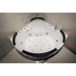 Baignoire balnéo d'angle + robinetterie - 135 x 135 cm - Hilo