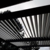 Pergola bioclimatique aluminium anthracite 10,80m² + toit avec lames ovales écru HABRITA