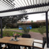 Pergola bioclimatique aluminium anthracite 10,80m² + toit avec lames ovales écru HABRITA