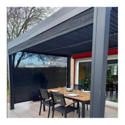 Pergola bioclimatique aluminium anthracite 10,80m² toit avec lames ovales aluminium + 2 rideaux gris pour les côtés – HABRITA