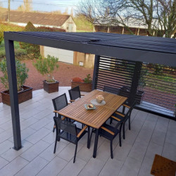 Pergola bioclimatique alu anthracite 10,80m² toit avec lames ovales aluminium + ventelles latérales pour côté 3,60m – HABRITA