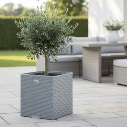 Bac à plantes 46x46x46cm en résine tressée grise claire et acier galvanisé Rattan Art