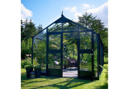 Choisir sa serre de jardin : Le guide complet pour un potager florissant